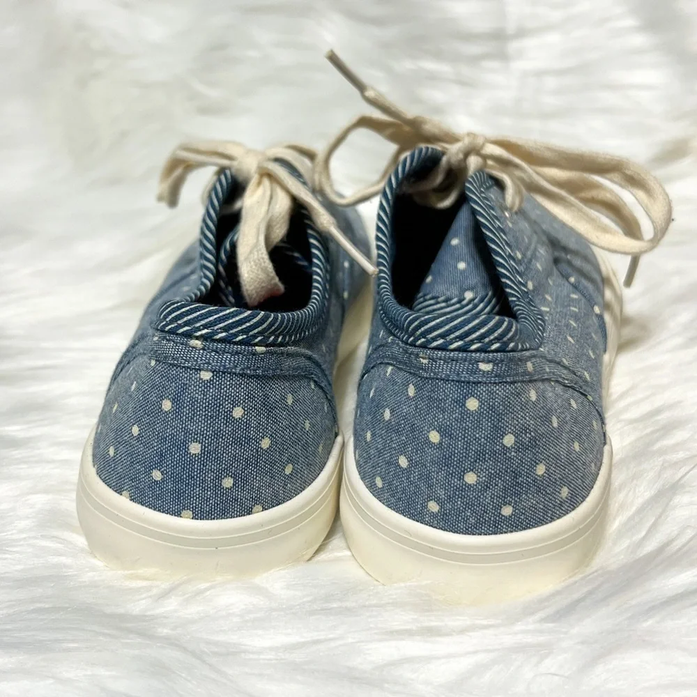 Austin Trading Co Women’s Casual Tennis Shoe (Sz 7)